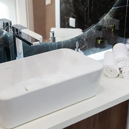 Avangard Park 公寓 利沃夫