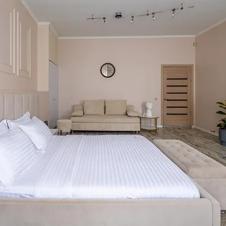 Lägenhet Avangard Park *